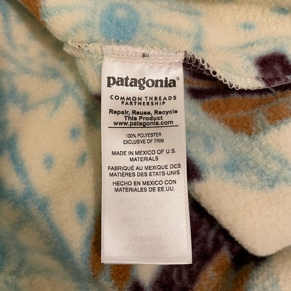 Patagonia women’s Synchilla Fleece in Cream and Blue - Picture 9 of 9